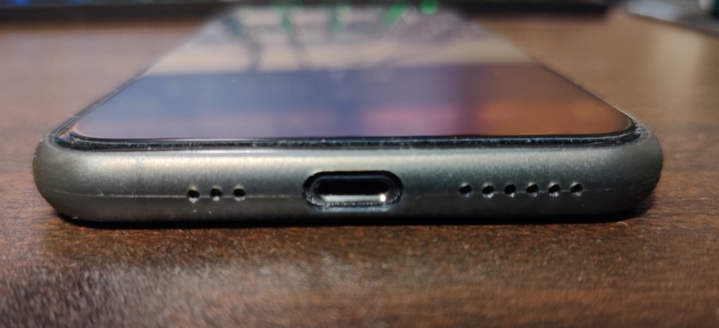 TozoのiPhoneケース