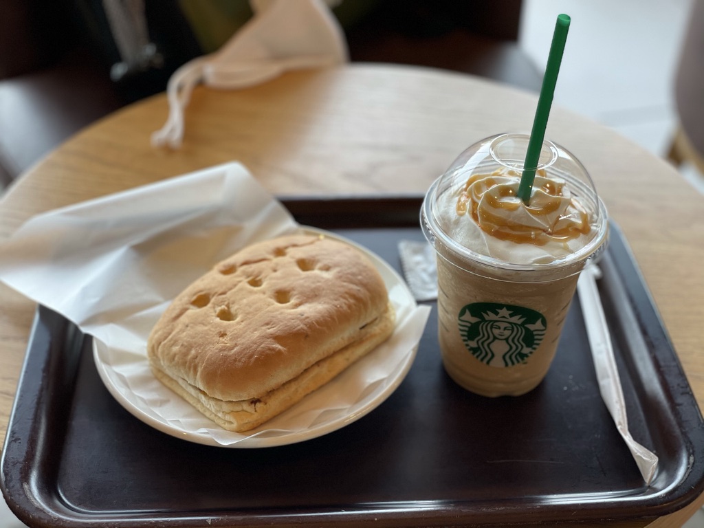 iPhone12Proでスタバ